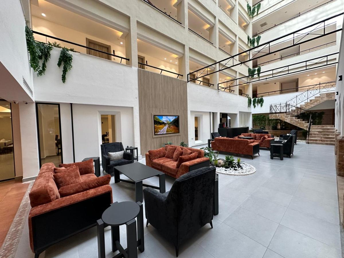 The Loft Hotel By Fhm Aqaba Bagian luar foto
