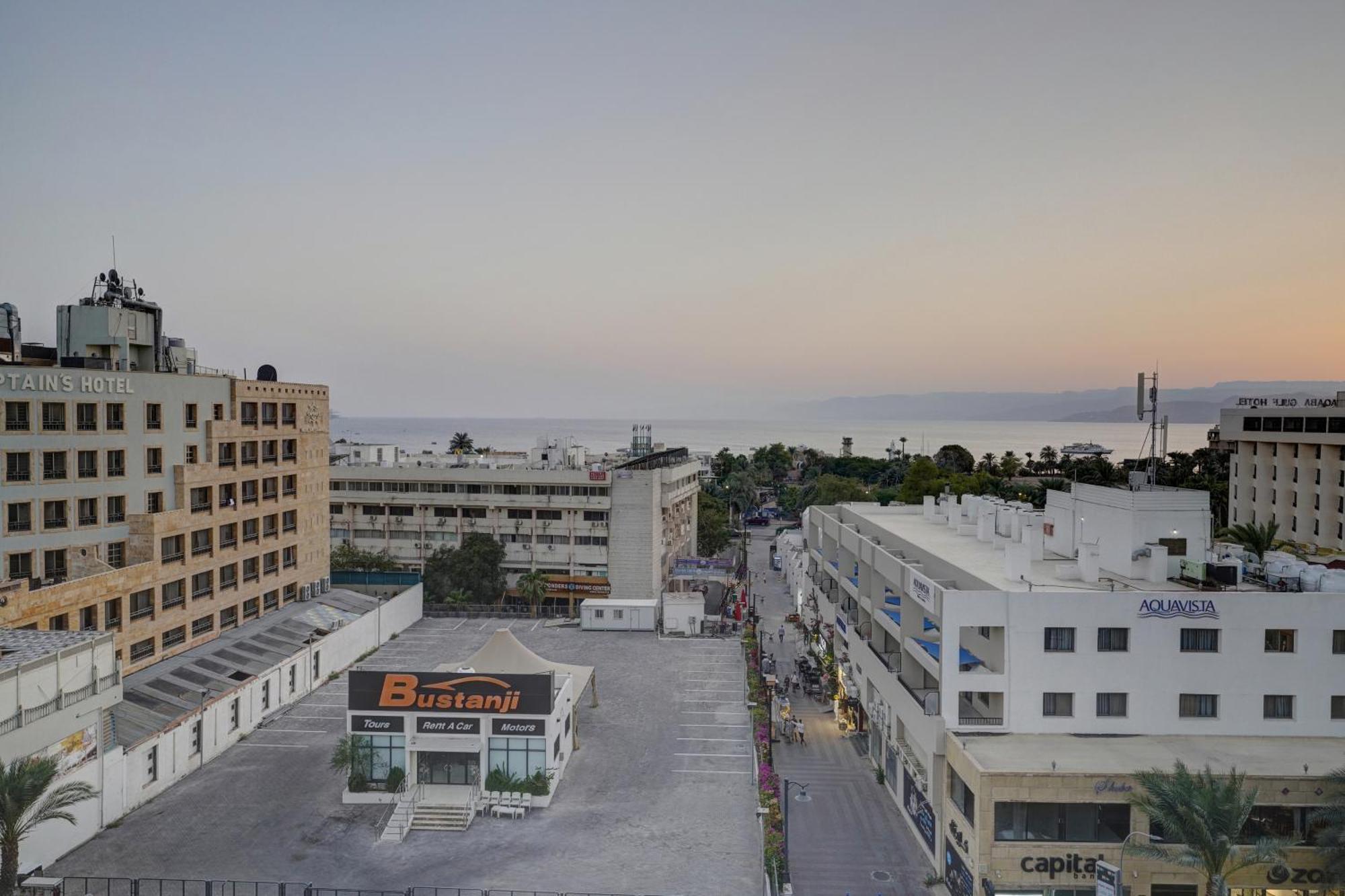 The Loft Hotel By Fhm Aqaba Bagian luar foto